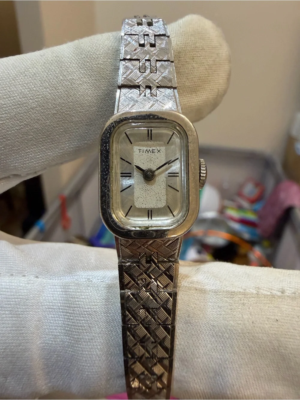 Vintage Timex Ladies Mechanical Watch Silver Tone Cushion Expandable Band Runs